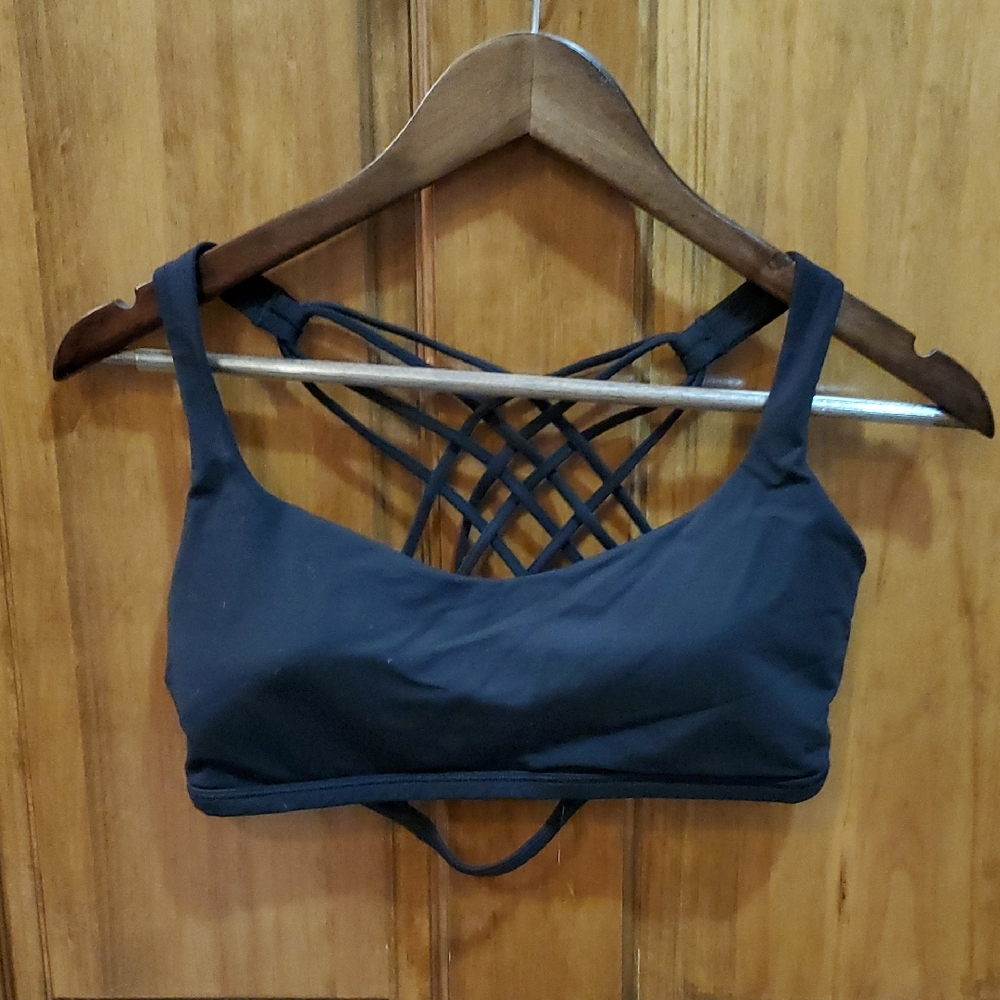 Lululemon Black Free To Be Bra